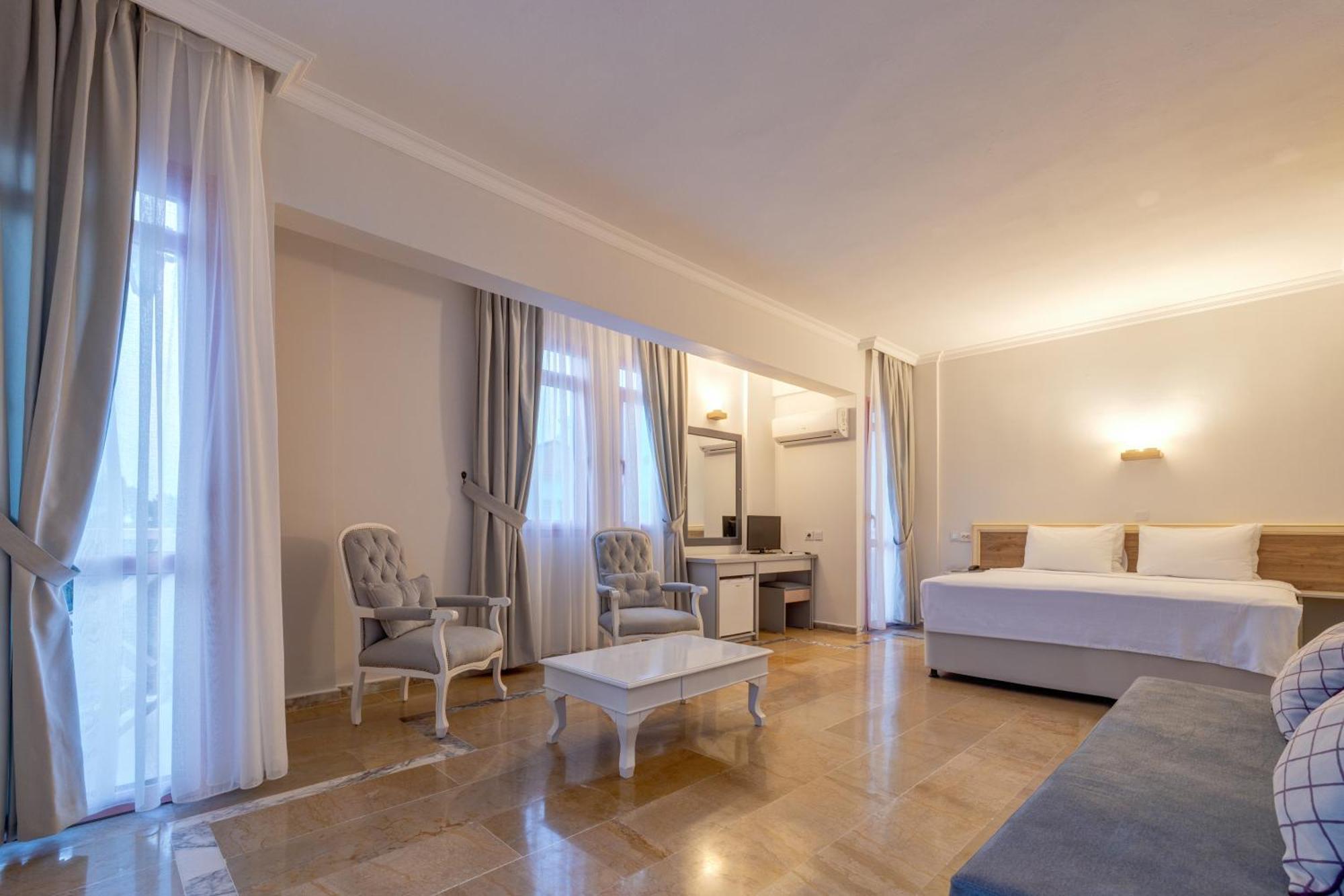 פוצ'ה Hanedan Beach Hotel מראה חיצוני תמונה