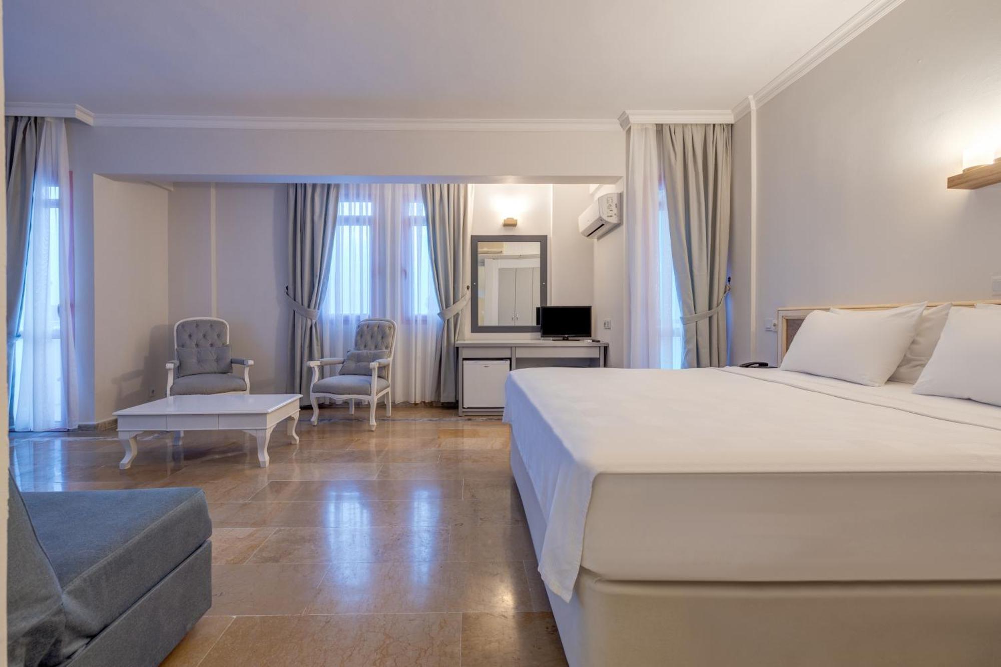 פוצ'ה Hanedan Beach Hotel מראה חיצוני תמונה