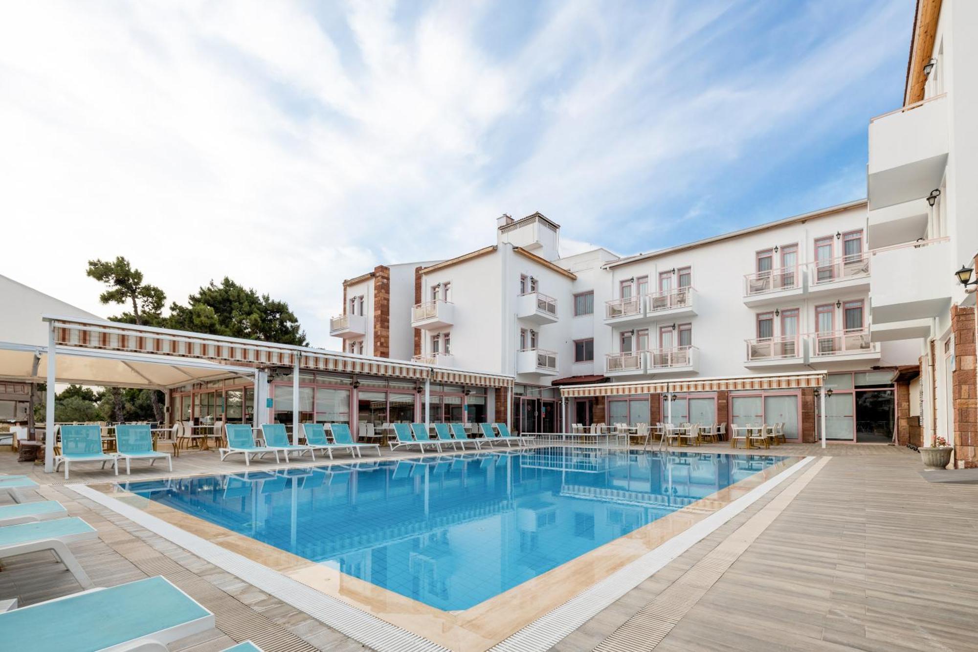 פוצ'ה Hanedan Beach Hotel מראה חיצוני תמונה