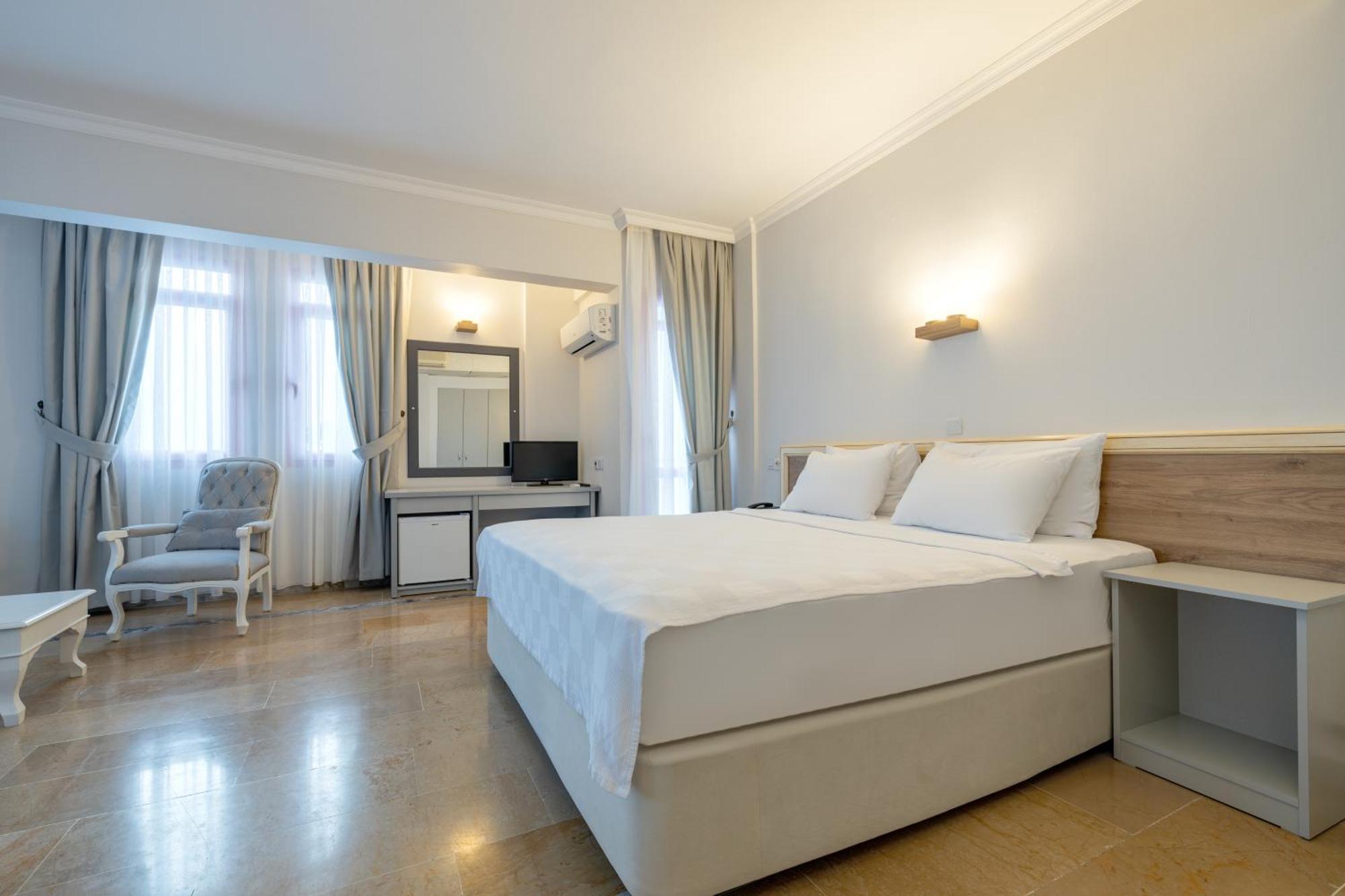 פוצ'ה Hanedan Beach Hotel מראה חיצוני תמונה