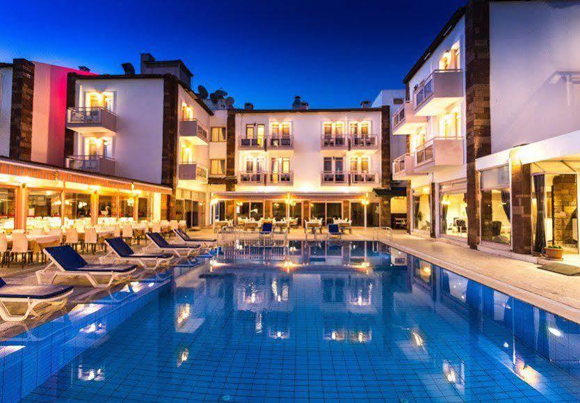 פוצ'ה Hanedan Beach Hotel מראה חיצוני תמונה
